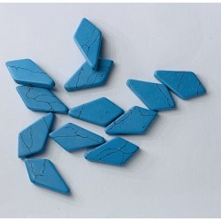 SYNHETIC TURQUOISE HALF DRILLED STONES