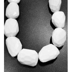 WHITE AGATE FACETED TUMBLED