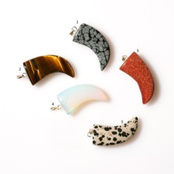 SEMI PRECIOUS STONES TOOTH