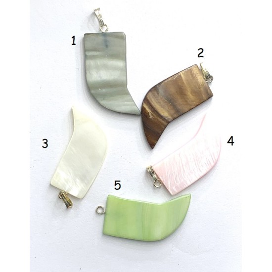 MOTHER OF PEARL (DYED) PENDANT