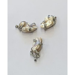 FRESH WATER PEARL PENDANT